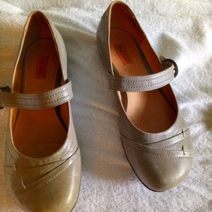 Mary Jane leather shoe